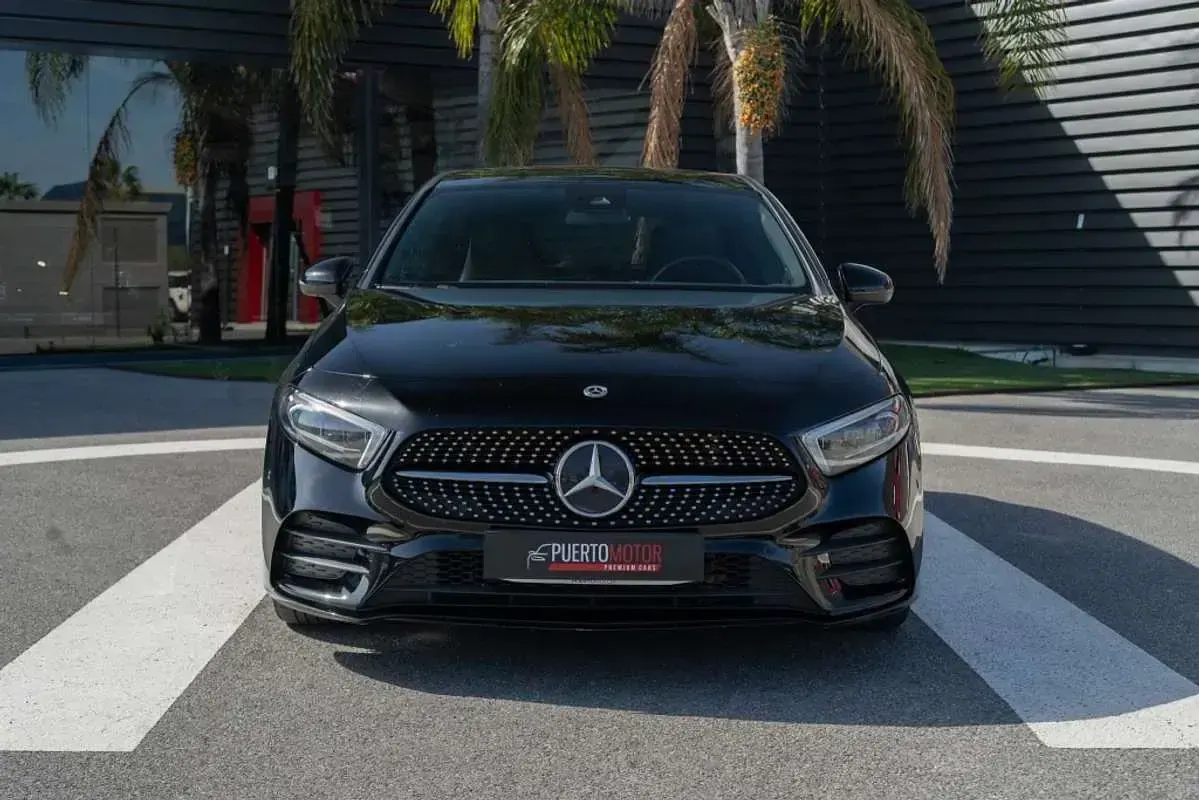 Usado Mercedes A220 190 CV (139 kW) 2021 Negro Utilitario