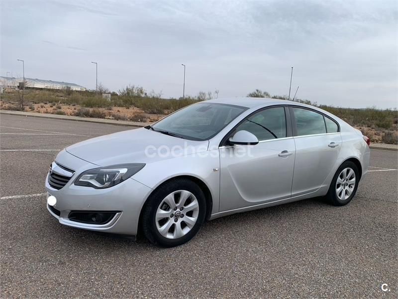 Gris / plata Usado 2015 Opel Insignia Business Berlina | 9500 € (Precio justo) - Imagen 1/4