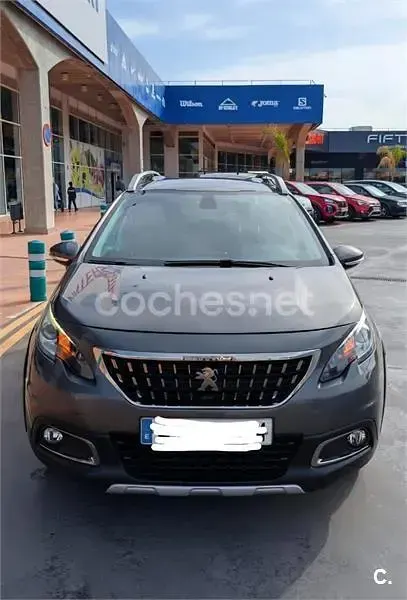 Usado Peugeot 2008 Allure 110 CV (80 kW) 2017 Gris / plata SUV
