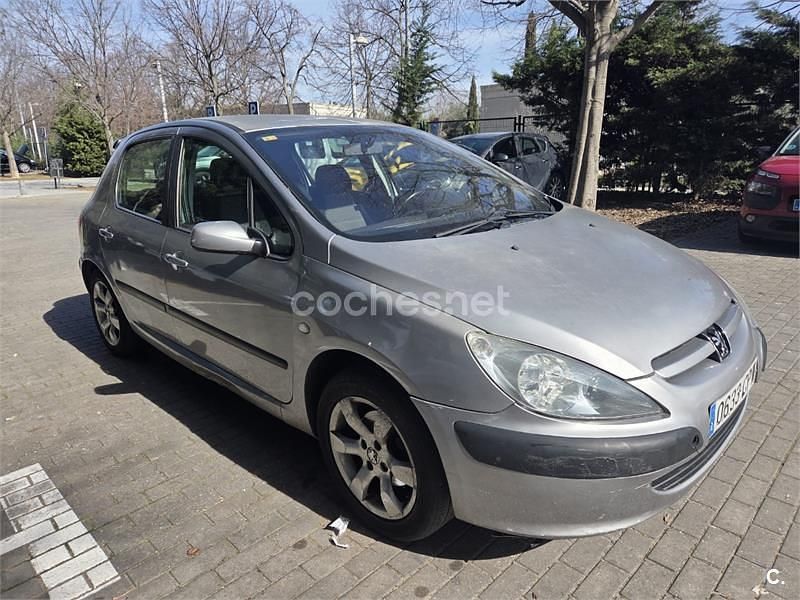 Usado Peugeot 307 110 CV (80 kW) 2003 Gris / plata Berlina