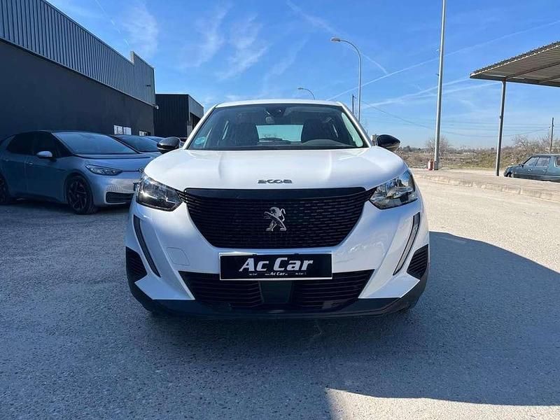 Usado Peugeot 2008 Active 109 CV (80 kW) 2022 Blanco SUV