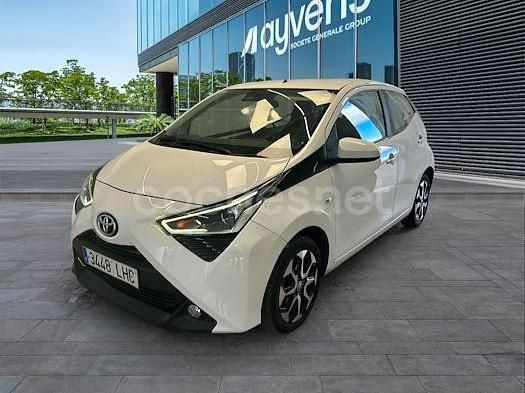 Blanco Usado 2020 Toyota Aygo X-play Utilitario | 11.700 € (Un poco caro) - Imagen 1/4