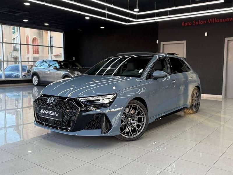 Usado Audi RS3 Sportback Exclusive 400 CV (294 kW) 2025 Gris Utilitario