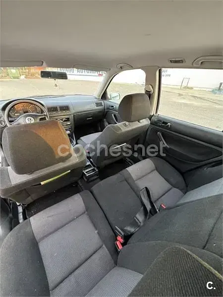Usado VW Golf IV Highline 115 CV (84 kW) 2001 Blanco Berlina