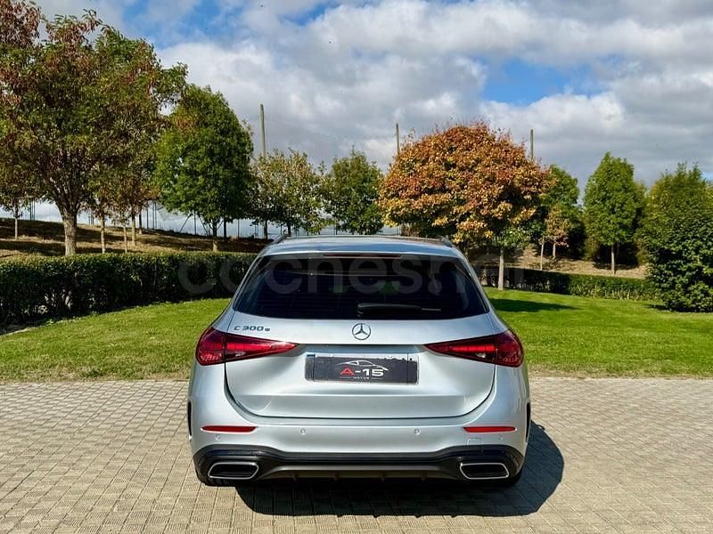 Usado Mercedes C300e 313 CV (230 kW) 2023 Gris / plata Familiar