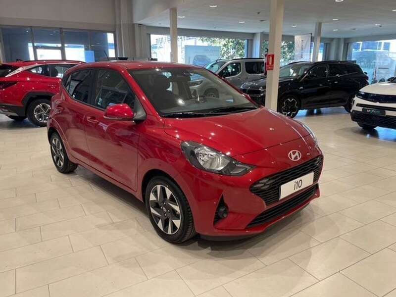Rojo Nuevo 2025 Hyundai i10 Utilitario | 16.400 € (Precio justo) - Imagen 1/4
