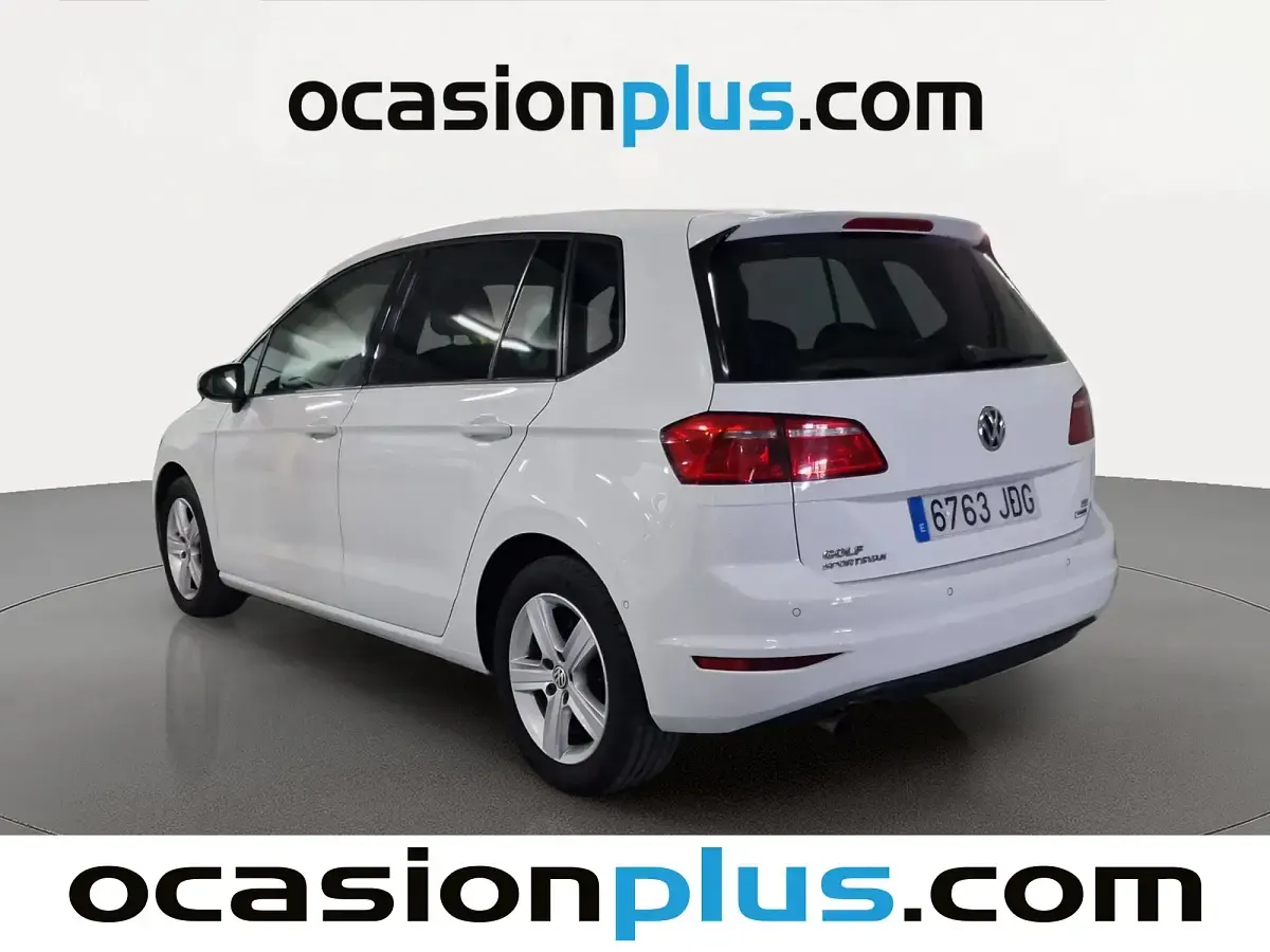 Usado VW Golf Sportsvan Advance 110 CV (80 kW) 2015 Blanco Monovolumen
