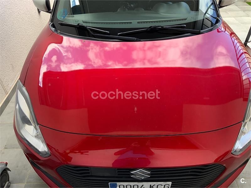 Usado Suzuki Swift 111 CV (81 kW) 2017 Rojo Utilitario