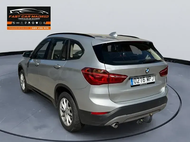 Usado BMW X1 Comfort Edition 150 CV (110 kW) 2018 Gris / plata SUV