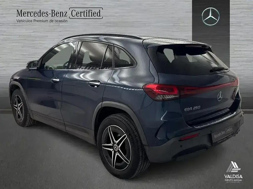 Usado Mercedes EQA250 AMG line 139 kW (190 CV) 2021 Azul SUV