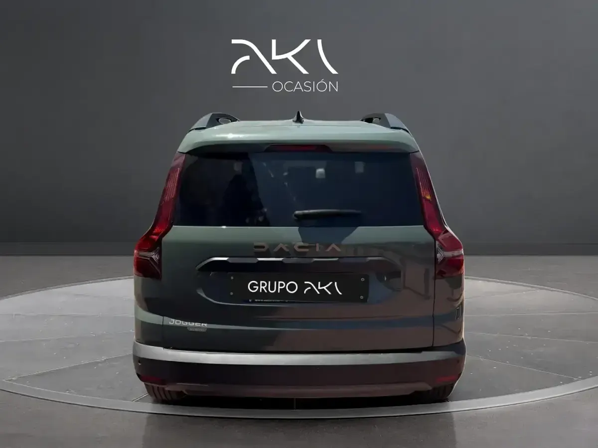 Usado Dacia Jogger Extreme 140 CV (102 kW) 2024 Verde Monovolumen