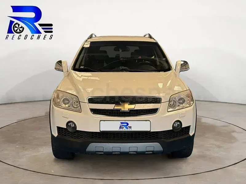 Usado Chevrolet Captiva LT 150 CV (110 kW) 2007 Blanco SUV