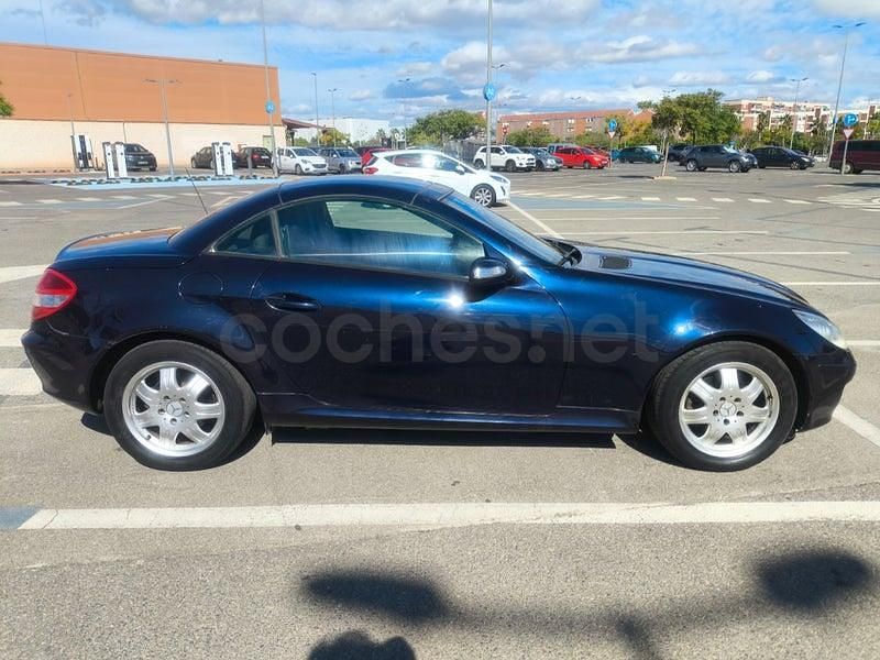 Usado Mercedes SLK200 163 CV (119 kW) 2007 Azul Descapotable