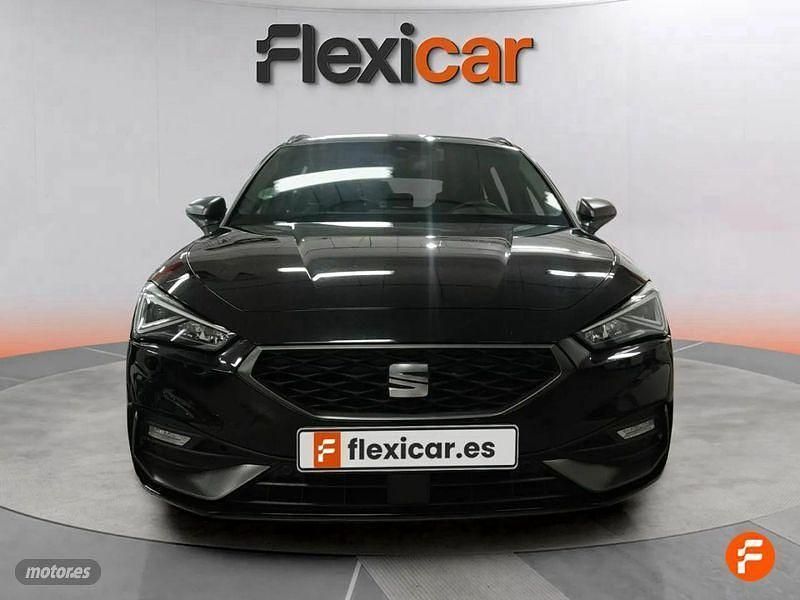 Usado Seat Leon FR 150 CV (110 kW) 2021 Negro Familiar