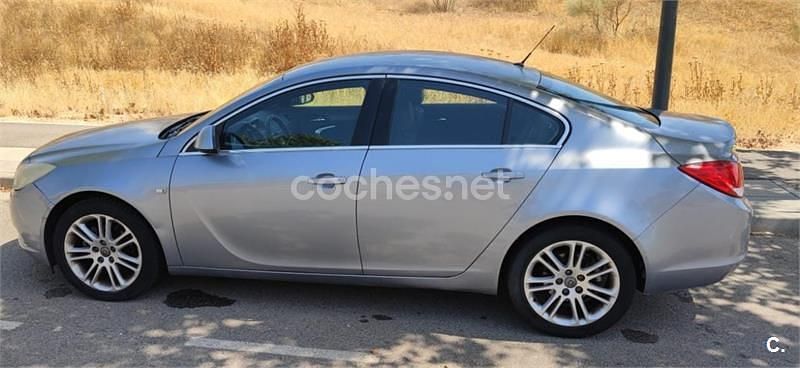 Usado Opel Insignia Edition 160 CV (117 kW) 2010 Gris / plata Berlina