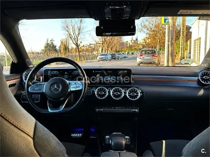 Usado Mercedes CLA220 Shooting Brake 190 CV (139 kW) 2020 Blanco Familiar