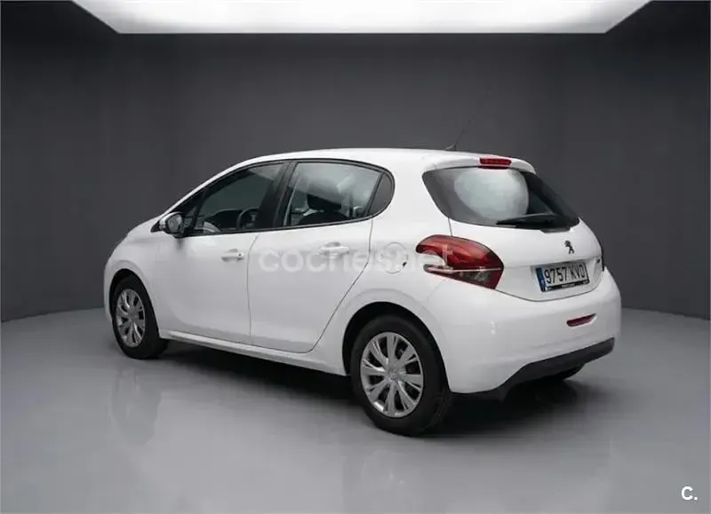 Usado Peugeot 208 Signature Sky 99 CV (72 kW) 2019 Blanco Utilitario