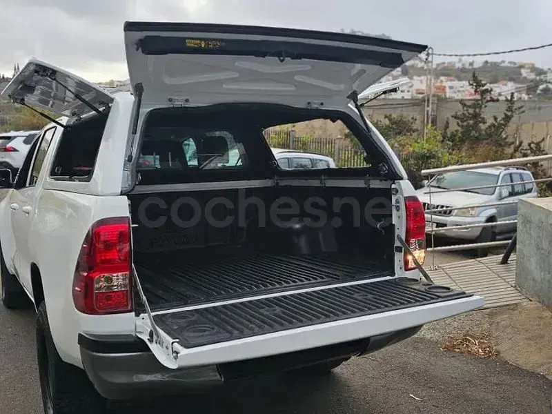 Usado Toyota HiLux Plus 150 CV (110 kW) 2020 Blanco Pickup/Camioneta