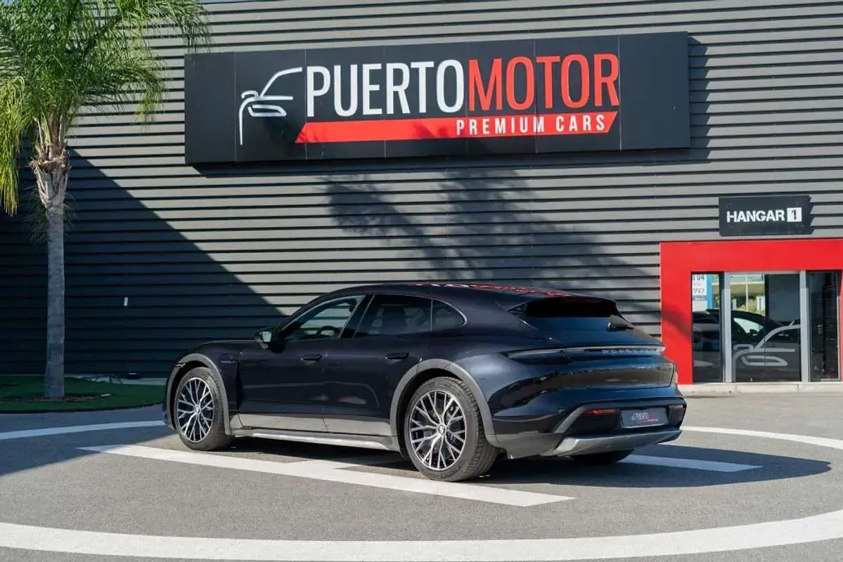 Usado Porsche Taycan 4 Cross Turismo Cross Turismo 280 kW (381 CV) 2023 Negro Familiar
