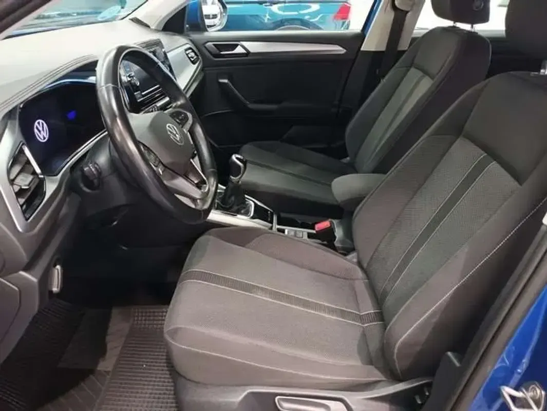 Usado VW T-Roc 110 CV (80 kW) 2022 Azul SUV