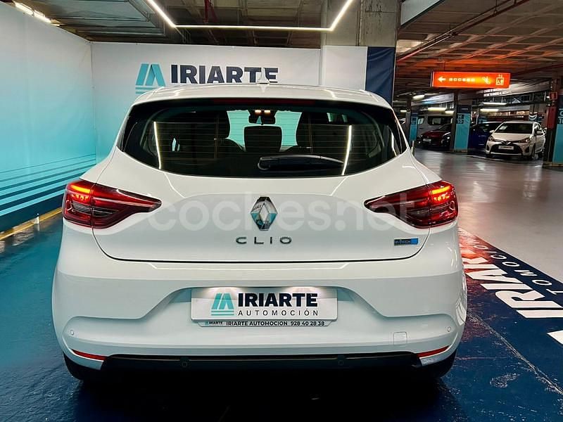 Usado Renault Clio V 140 CV (102 kW) 2022 Blanco Berlina