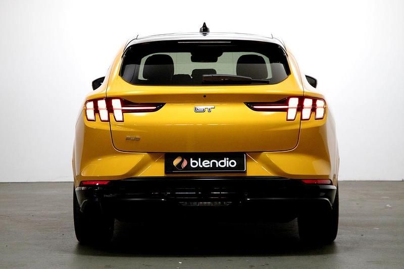Usado Ford Mustang Mach-E GT Extended Range 358 kW (487 CV) 2023 Naranja SUV