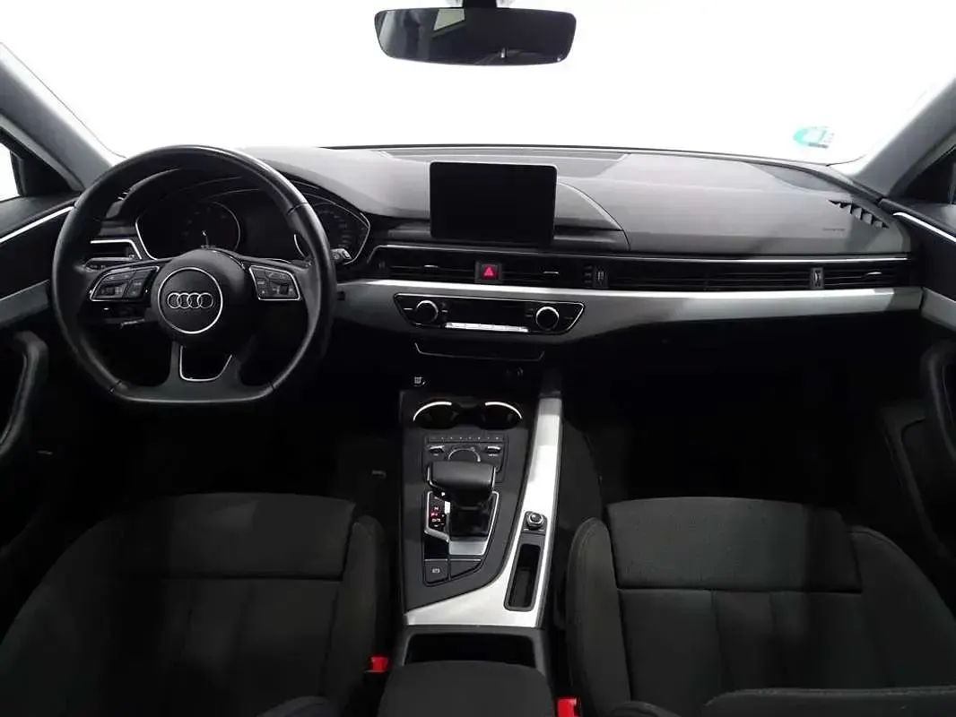 Usado Audi A4 S-Line 170 CV (125 kW) 2020 Gris Familiar