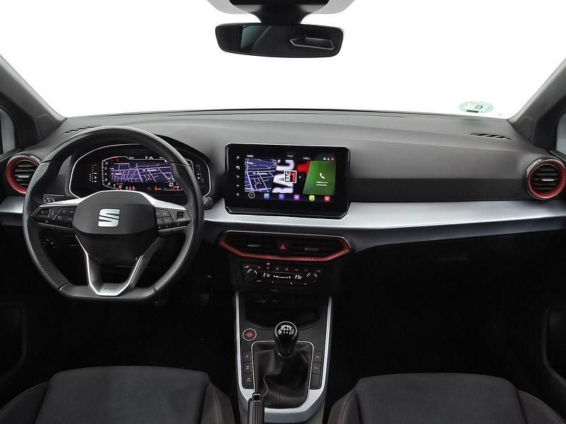 Usado Seat Arona FR 115 CV (84 kW) 2025 Gris SUV