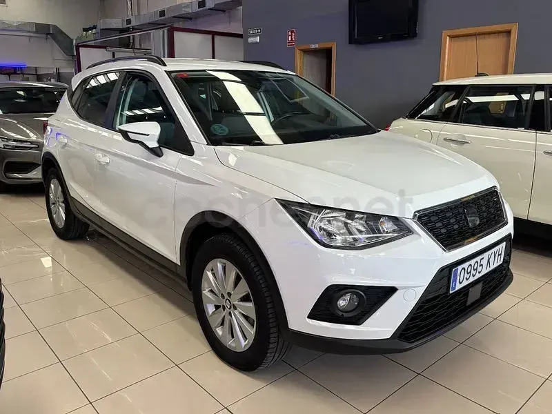Usado Seat Arona Ecomotive 95 CV (69 kW) 2019 Blanco SUV