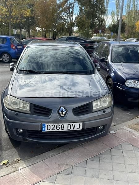 Gris / plata Usado 2006 Renault Mégane II Privilege Berlina | 2200 € (Buen precio) - Imagen 1/2