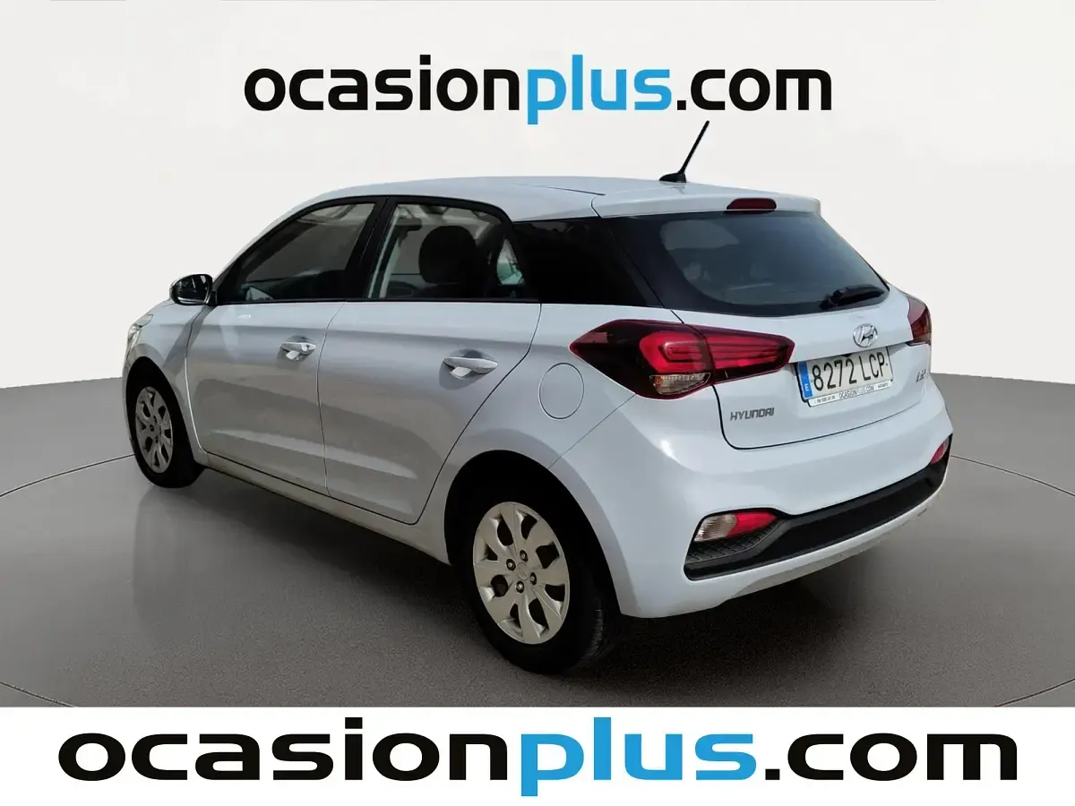 Usado Hyundai i20 75 CV (55 kW) 2019 Blanco Utilitario