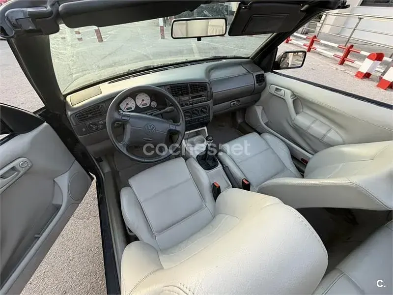 Usado VW Golf Cabriolet 115 CV (84 kW) 1997 Verde Descapotable