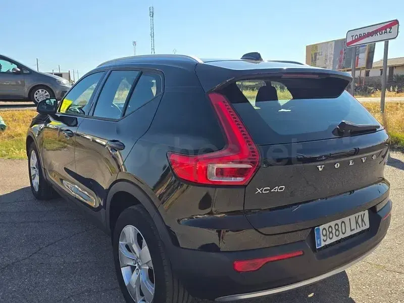 Usado Volvo XC40 Business Edition 150 CV (110 kW) 2020 Negro SUV