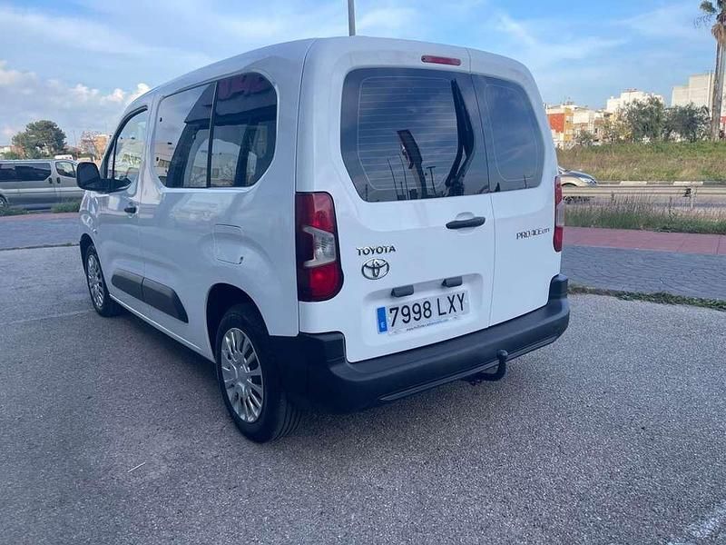 Usado Toyota Proace Active 131 CV (96 kW) 2022 Blanco Monovolumen