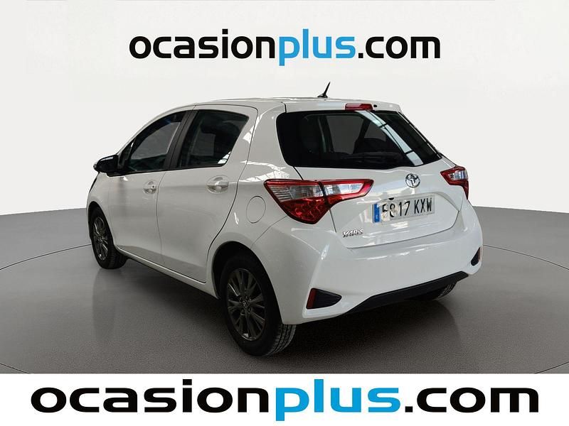 Usado Toyota Yaris Active 111 CV (81 kW) 2019 Blanco Utilitario