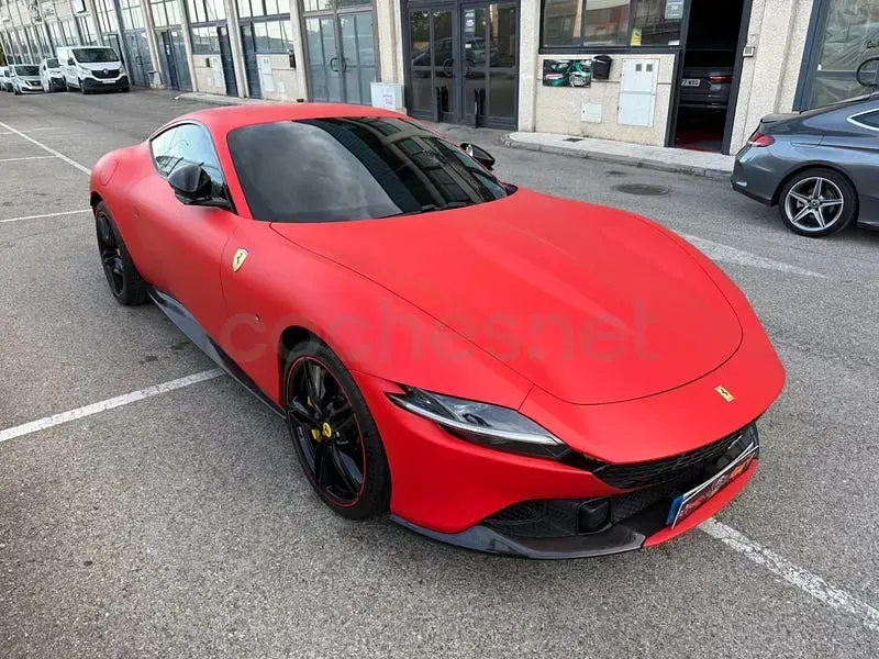 Usado Ferrari Roma 620 CV (456 kW) 2023 Gris / plata Descapotable