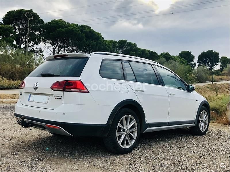 Usado VW Golf Alltrack 150 CV (110 kW) 2017 Blanco Familiar