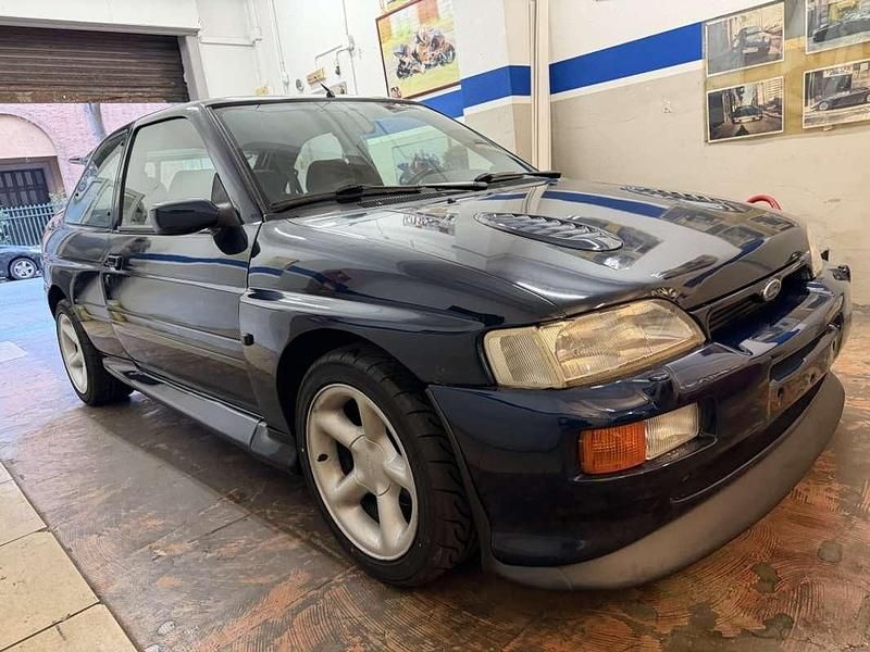 Usado Ford Escort 227 CV (166 kW) 1995 Azul Utilitario