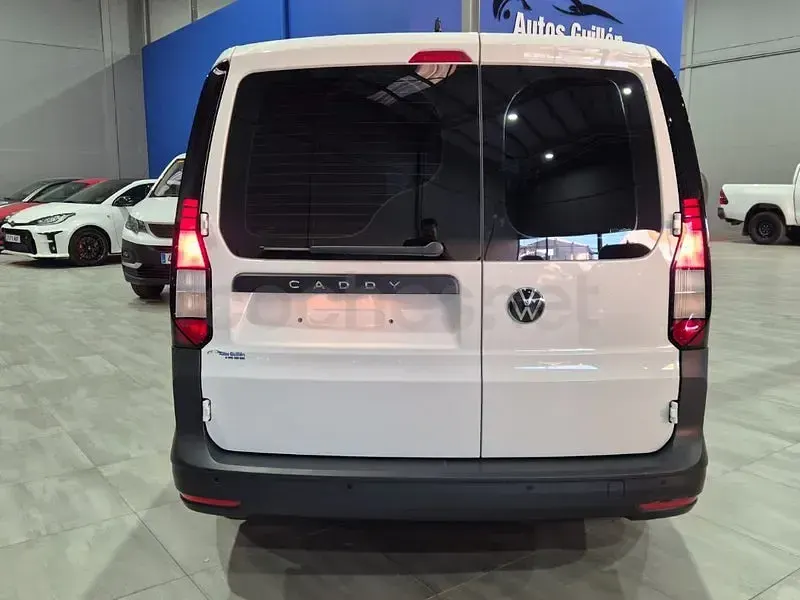 Usado VW Caddy 102 CV (75 kW) 2025 Blanco Monovolumen