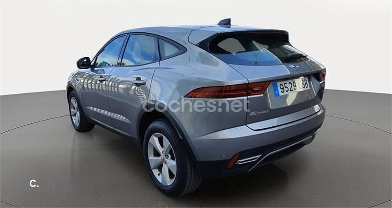 Usado Jaguar E-Pace 163 CV (119 kW) 2021 Gris / plata SUV