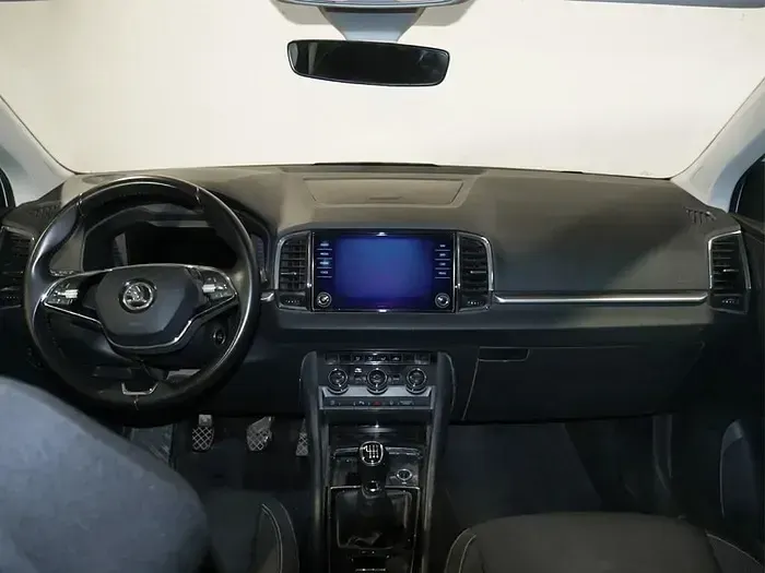 Usado Skoda Karoq Ambition 115 CV (84 kW) 2022 Blanco SUV