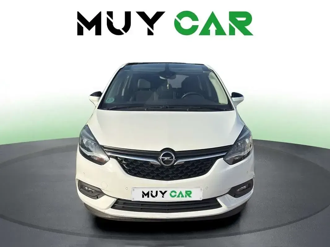 Usado Opel Zafira Excellence 140 CV (102 kW) 2018 Blanco Monovolumen
