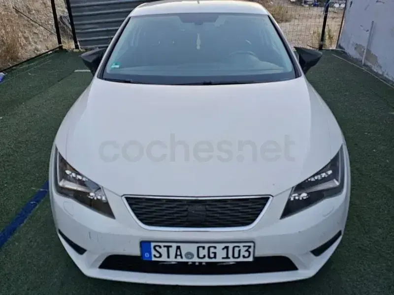 Usado Seat Leon CONNECT 110 CV (80 kW) 2015 Blanco Berlina