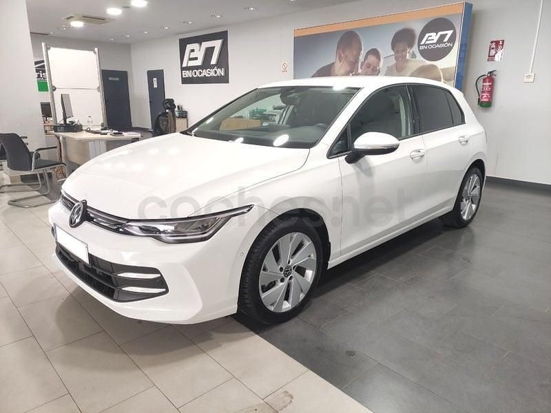 Blanco Usado 2025 VW Golf Berlina | 24.900 € (Precio justo) - Imagen 1/4