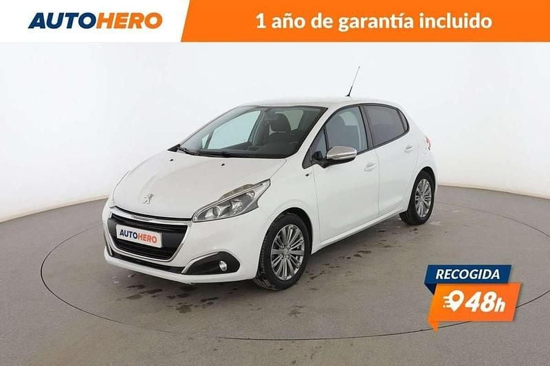 Blanco Usado 2017 Peugeot 208 Style Utilitario | 8599 € (Buen precio) - Imagen 1/3