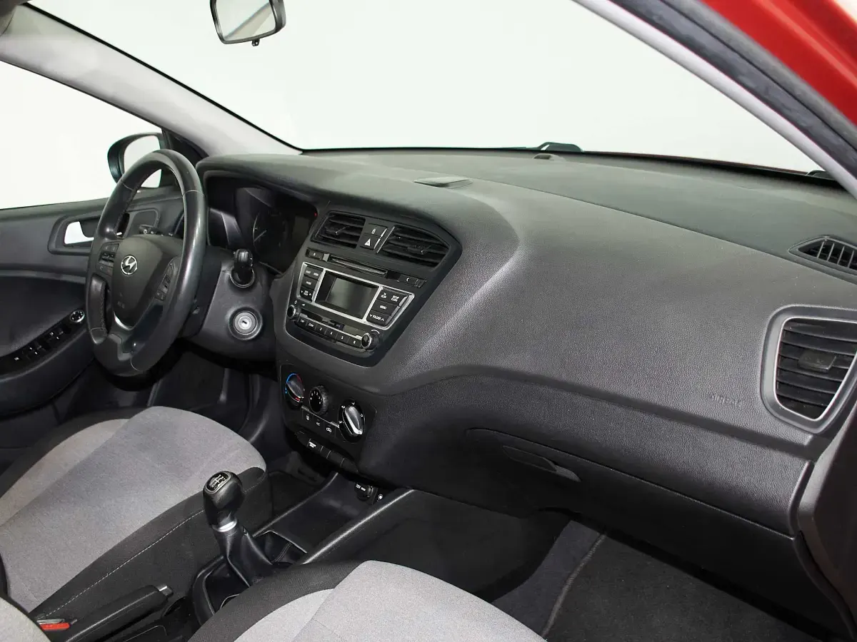 Usado Hyundai i20 84 CV (61 kW) 2017