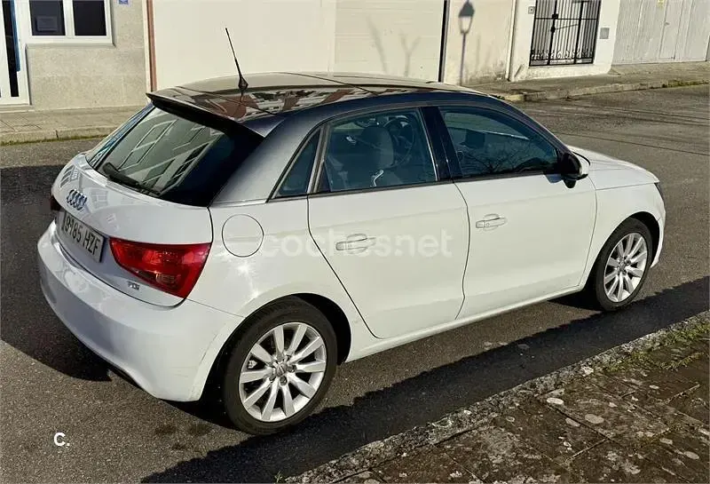 Usado Audi A1 Sportback Ambition 90 CV (66 kW) 2014 Blanco Utilitario