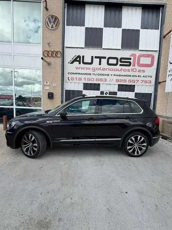 Usado VW Tiguan R-line 241 CV (177 kW) 2017 Negro SUV