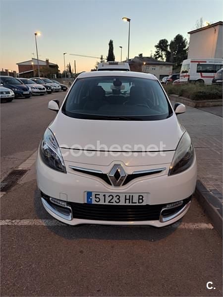 Usado Renault Scénic III Dynamique 110 CV (80 kW) 2012 Blanco Monovolumen