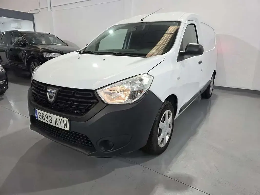 Usado Dacia Dokker Essentiel 98 CV (72 kW) 2019 Blanco Monovolumen